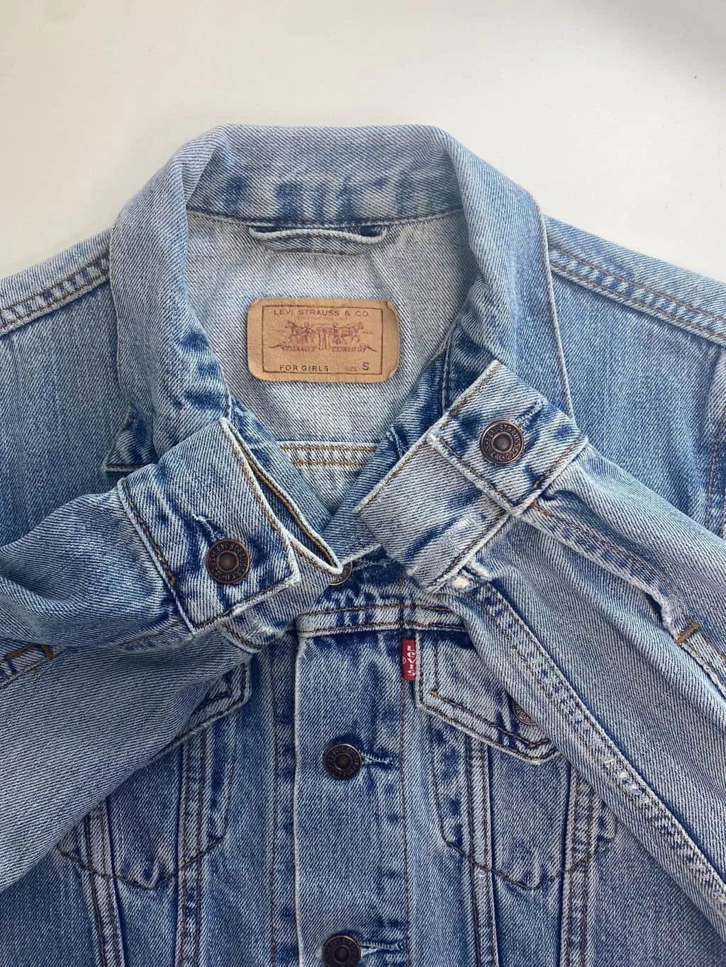 90s vintage Levis denim jacket for women, pale blue – XS / Small