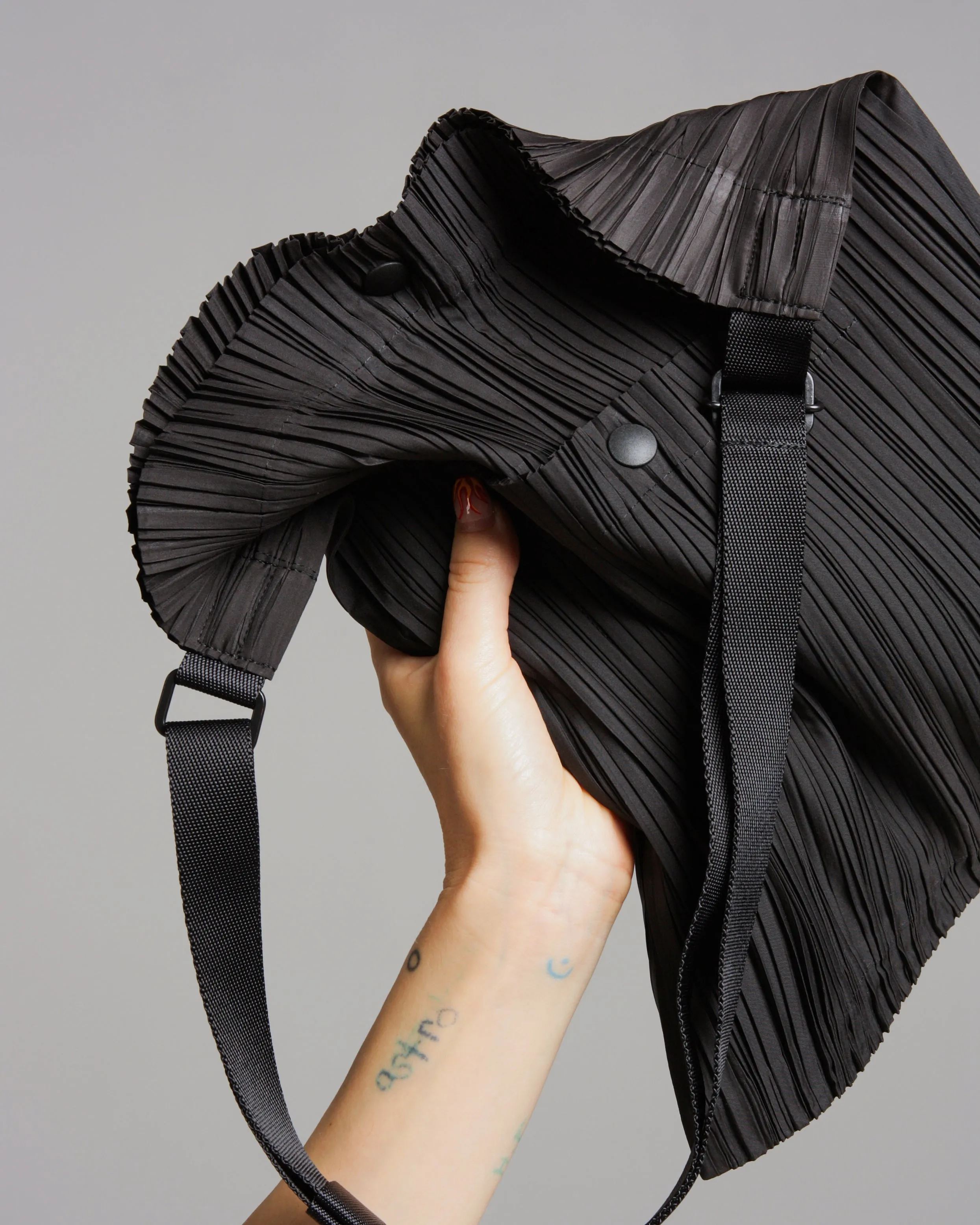 Black Crossbody Pleated Bag