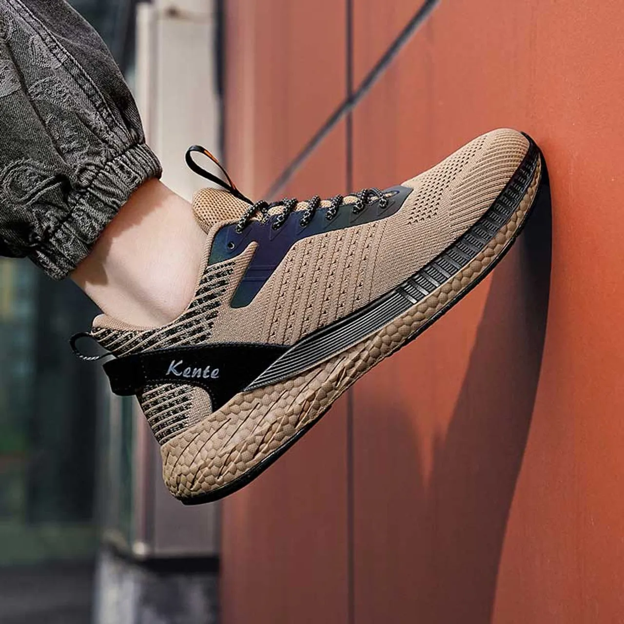 Brown flyknit suede stripe sport shoe sneaker