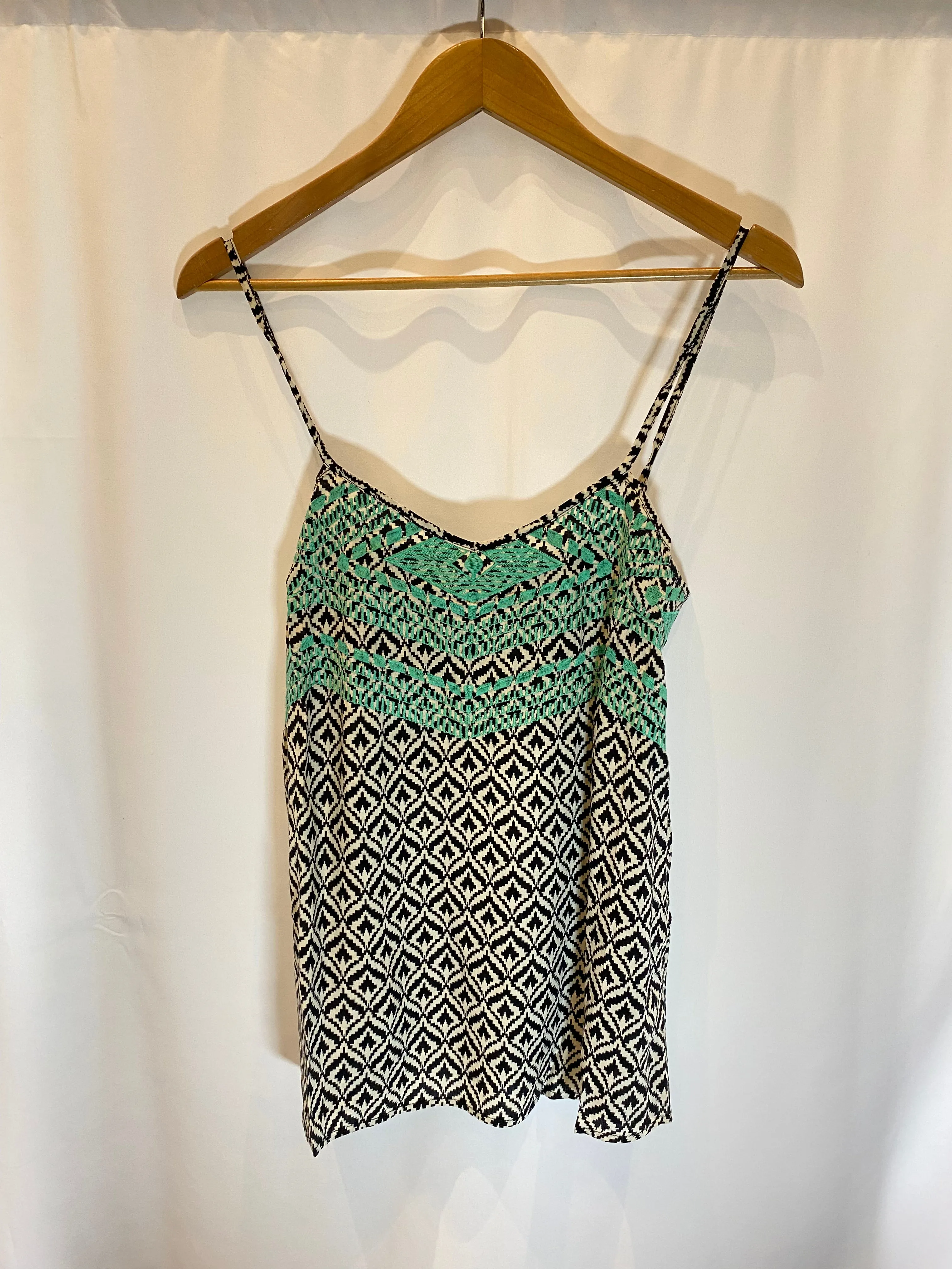 EMBROIDERED PRINT TANK