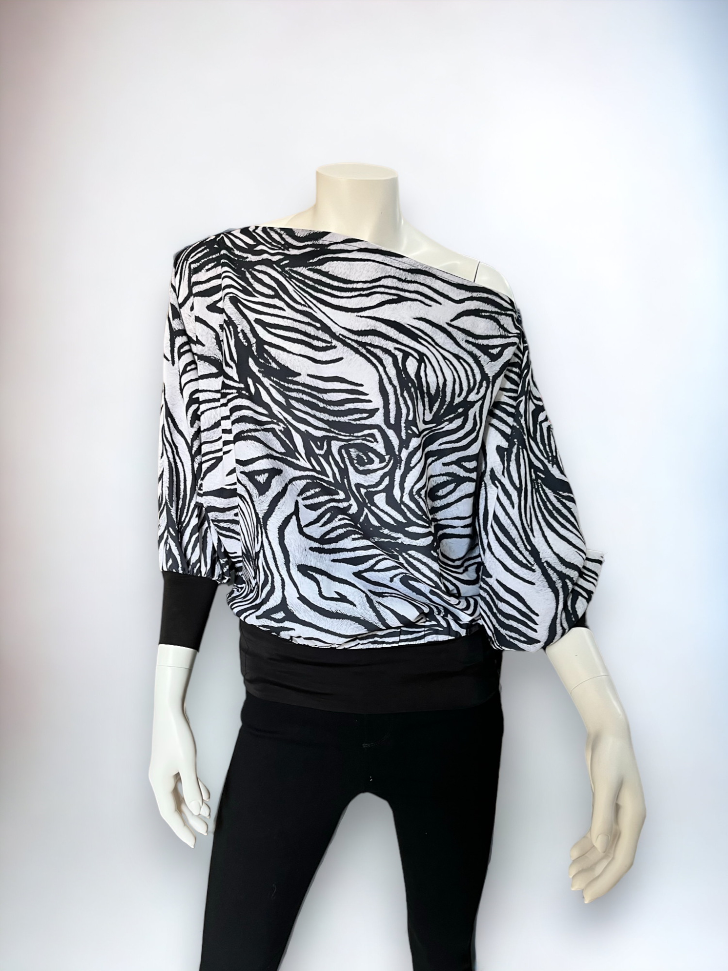 Julisha Top - White ZEBRA