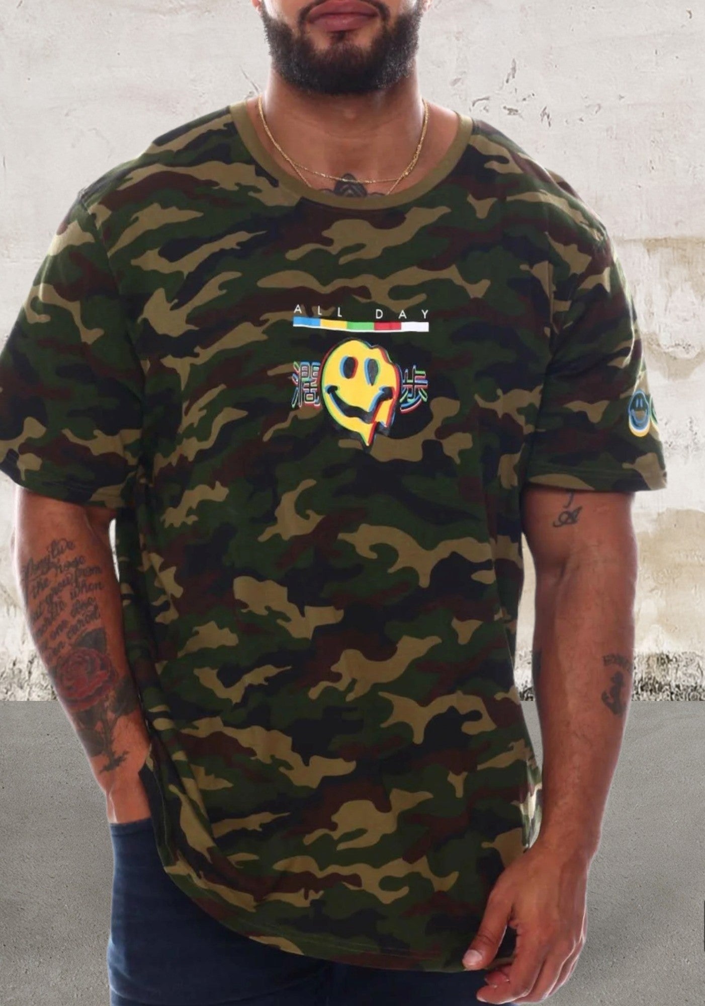 Men's short sleeve camo crewneck top