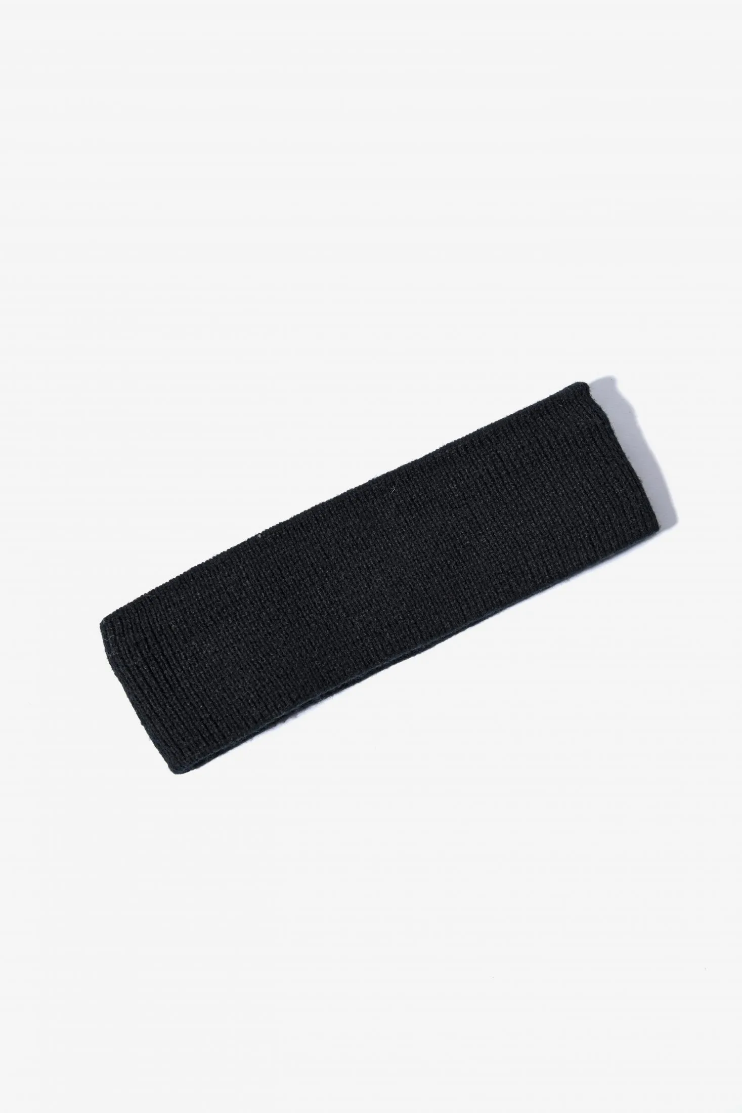 Minimalist ski headband black colour unisex