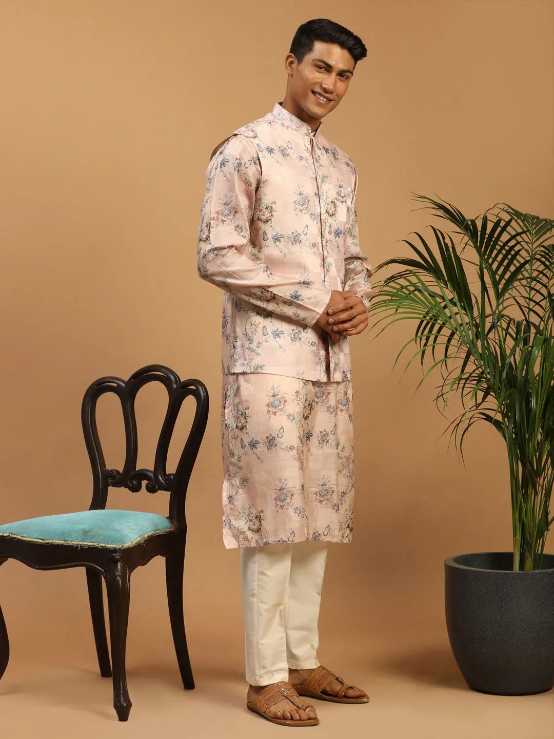 VASTRAMAY Light Pink Floral Print Nehru Jacket And Pink Printed Kurta With Cream Viscose Pant Set