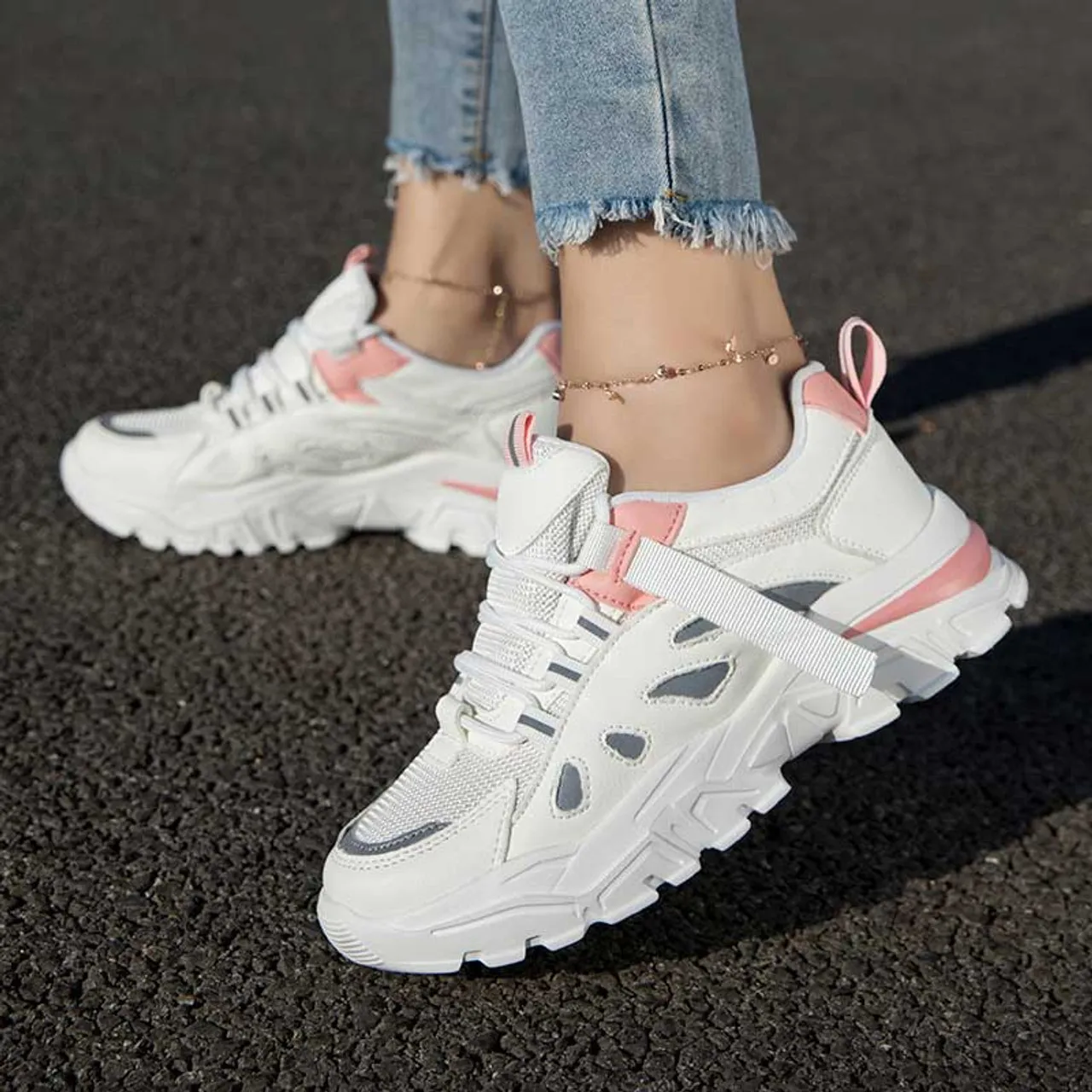 White pink strap decorated casual sport shoe sneaker